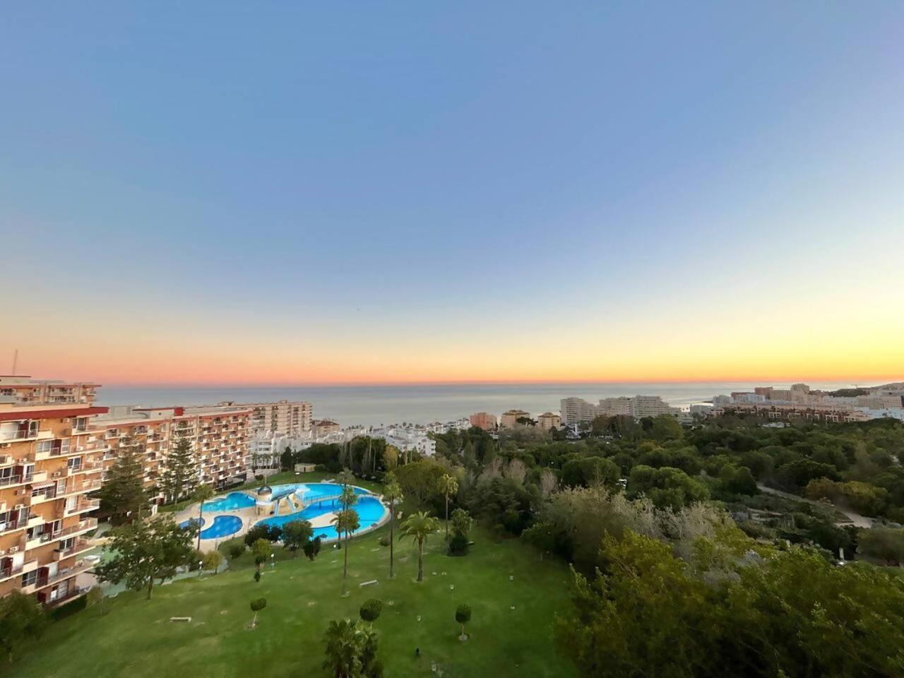 Acogedor Apartamento En Benalmadena Vistas Екстериор снимка